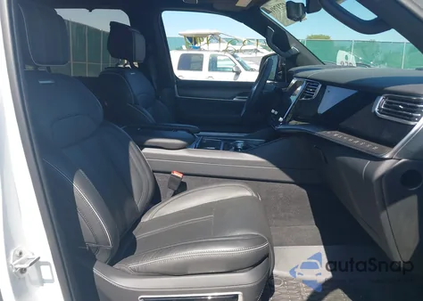 2024 Jeep Grand Wagoneer Series Ii 4X4 z USA, uszkodzony, nr VIN 1C4SJVFP0RS127212